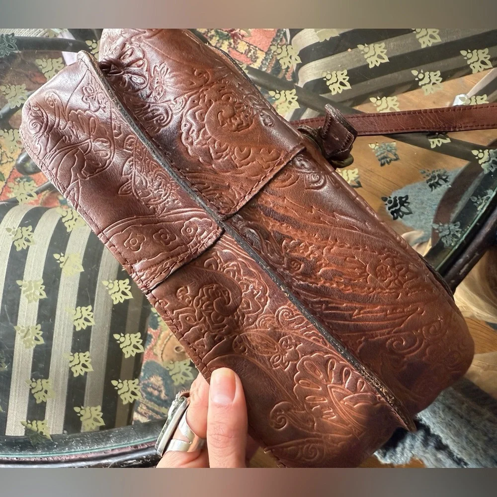 Patricia Nash Tooling Italian Leather Crossbody saddle bag purse - Picture 9 of 13